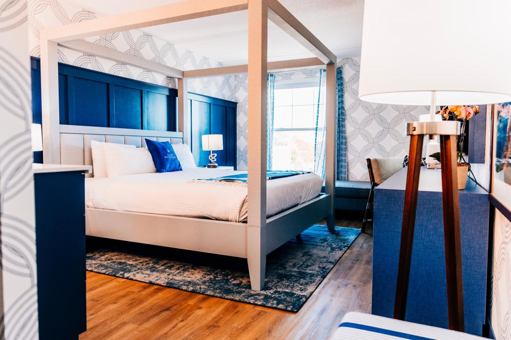 Salem Waterfront Hotel & Suites Экстерьер фото