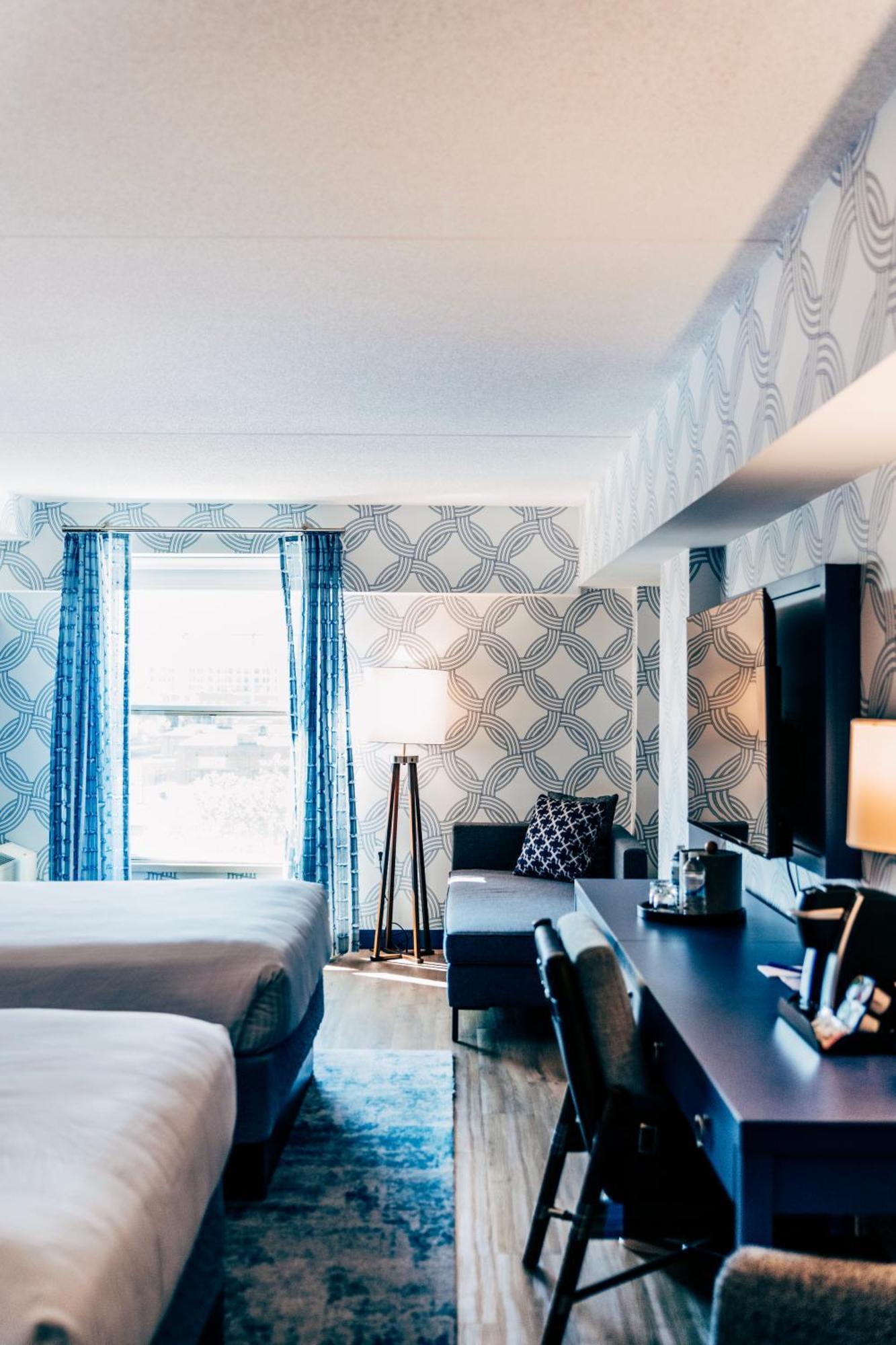 Salem Waterfront Hotel & Suites Экстерьер фото