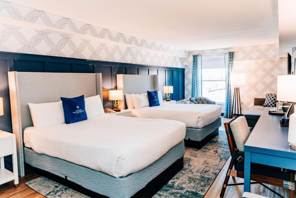 Salem Waterfront Hotel & Suites Экстерьер фото