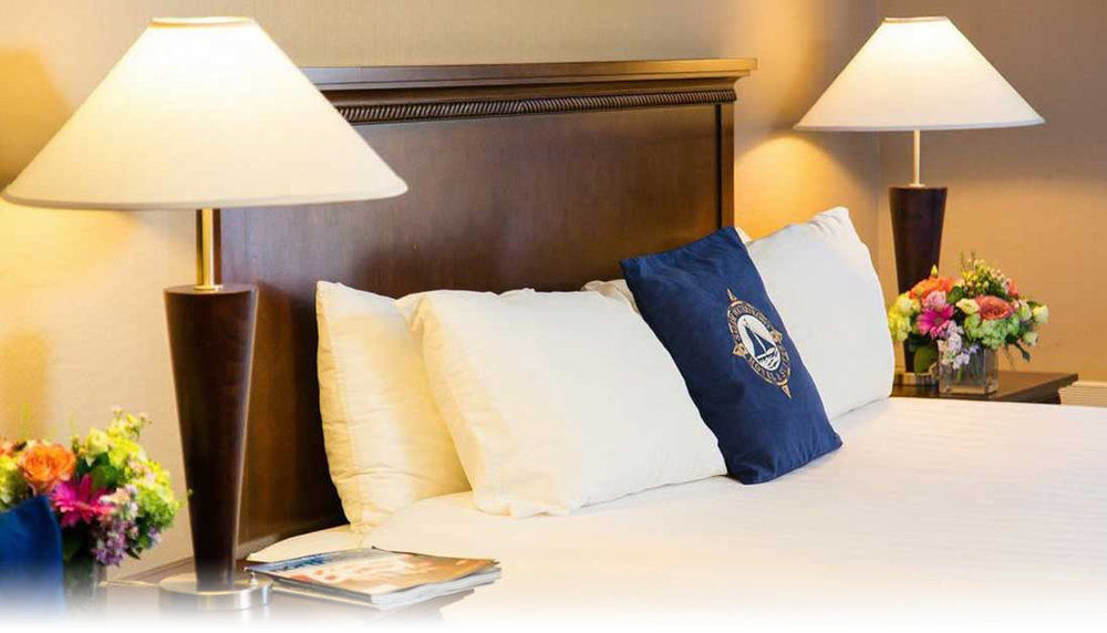 Salem Waterfront Hotel & Suites Экстерьер фото
