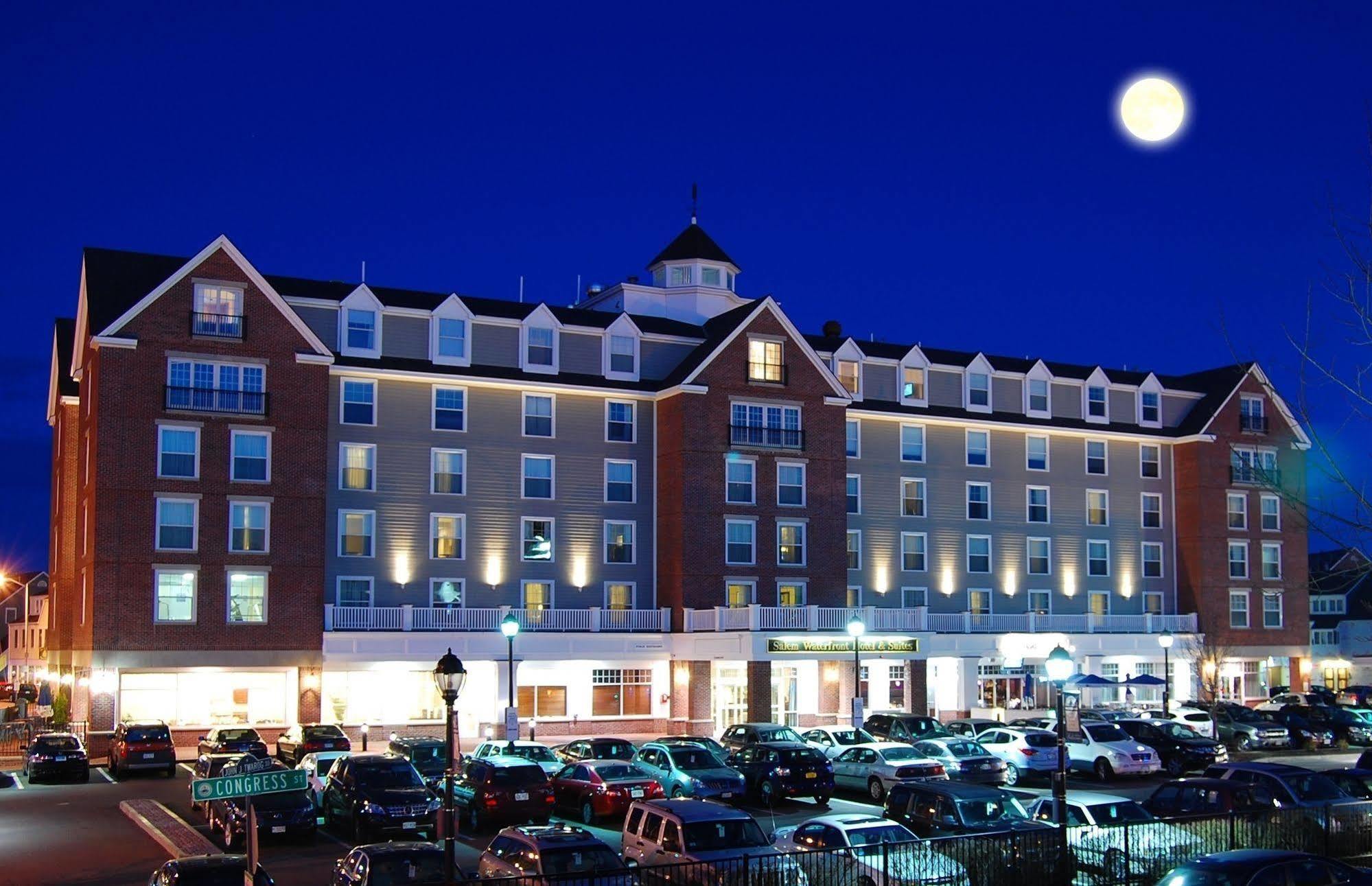 Salem Waterfront Hotel & Suites Экстерьер фото